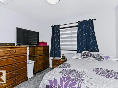 7132 182 AV NW photo 35