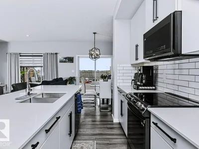 7132 182 AV NW photo 5