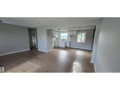 13812 63 ST NW photo 10