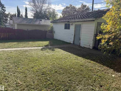 11942 37 ST NW photo 47