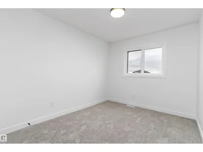 180 Pacific DR photo 22
