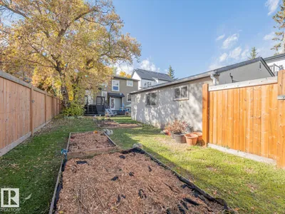 6839 111 ST NW photo 38
