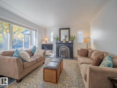 6839 111 ST NW photo 4