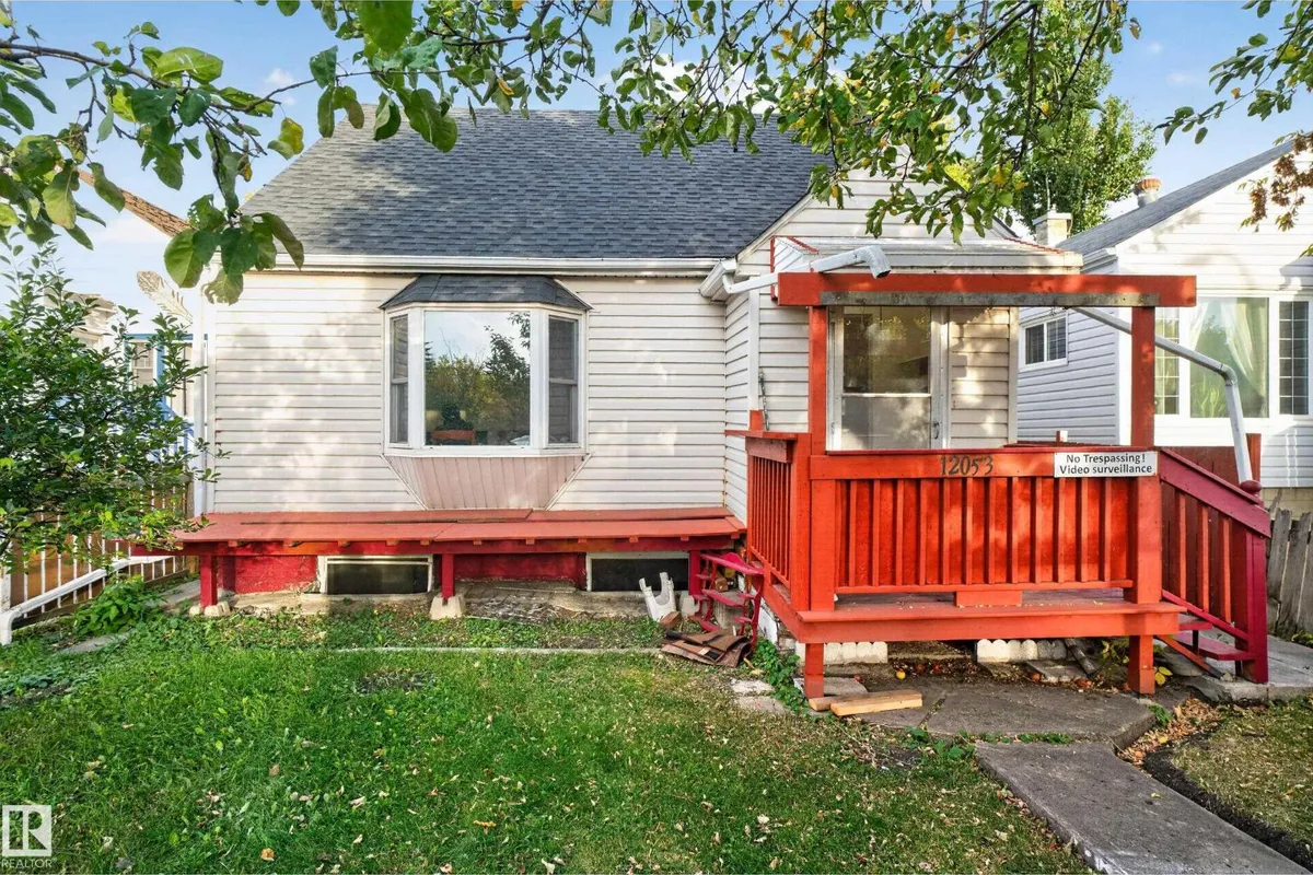 12053 97 ST NW exterior