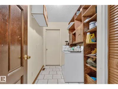 11 HOWSON CR NW photo 22