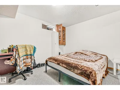 11 HOWSON CR NW photo 51