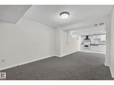 11 HOWSON CR NW photo 26