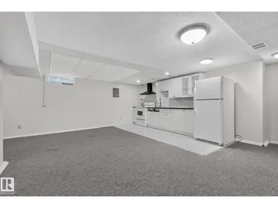 11 HOWSON CR NW photo 30
