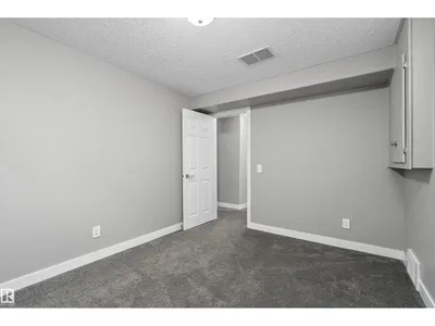 47 BIRCHMONT DR photo 45