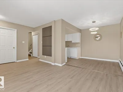 #309 2908 116A AV NW photo 7