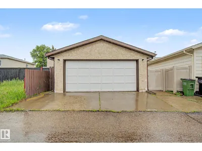 3706 41 AV NW photo 47