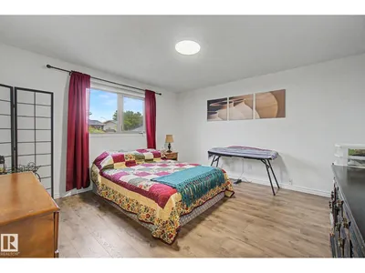 3706 41 AV NW photo 14