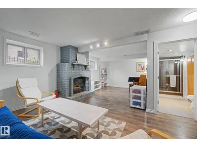 3706 41 AV NW photo 25