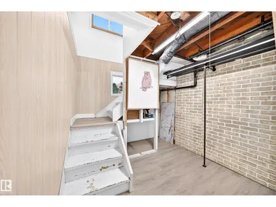 9506 72 AV NW photo 48