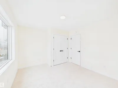 223 RAVINE DR photo 31