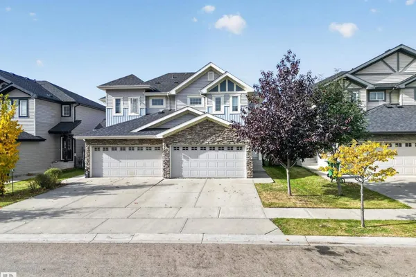 5820 66 ST photo 2