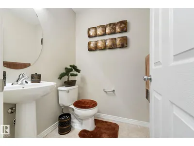 5915 6 AV SW photo 21