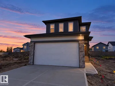 139 CALEDON CR photo 39
