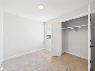139 CALEDON CR photo 29