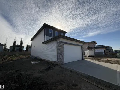 139 CALEDON CR photo 37