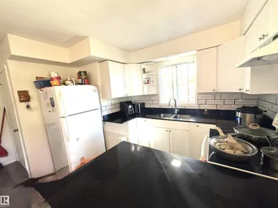 8108 124 AV NW photo 10