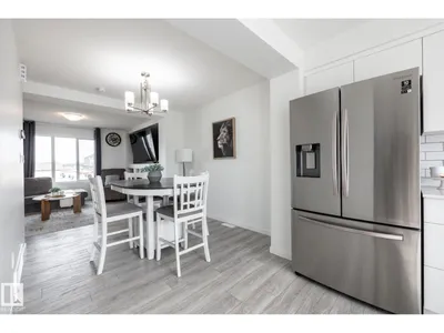 19216 27 AV NW photo 5
