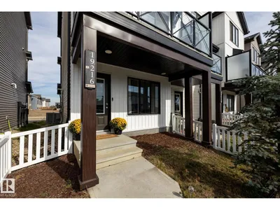 19216 27 AV NW photo 33