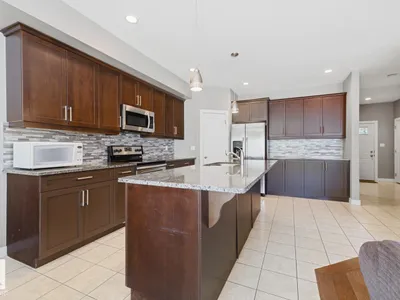 11827 56 ST NW photo 10