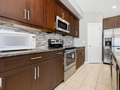 11827 56 ST NW photo 12