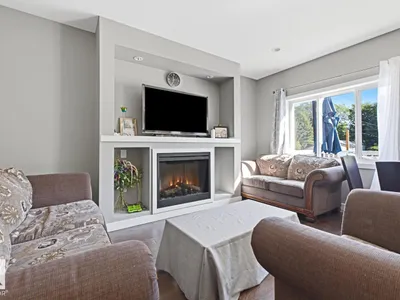 11827 56 ST NW photo 19