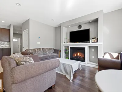 11827 56 ST NW photo 21