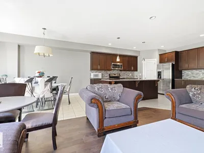 11827 56 ST NW photo 22
