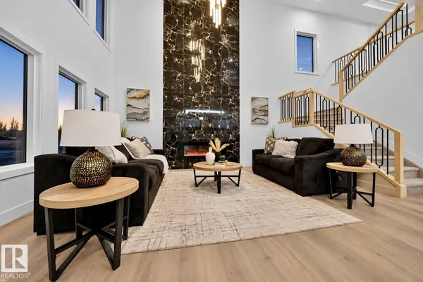 2019 156 AVE NW photo 3