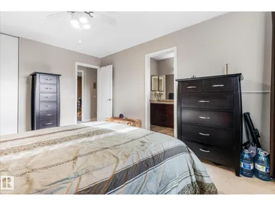 4103 44 AV photo 18