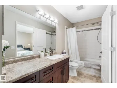 4103 44 AV photo 20