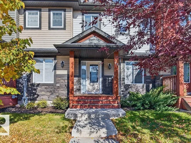12 MEADOWLAND CR, Spruce Grove
