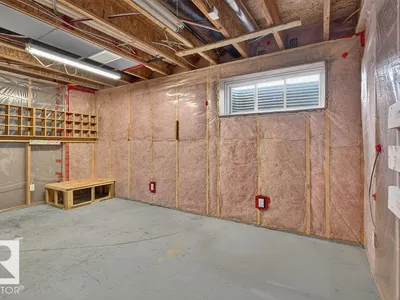 12 MEADOWLAND CR photo 32