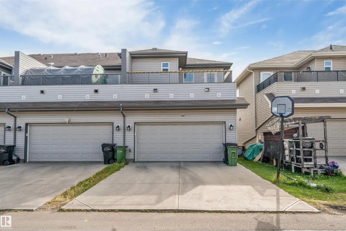 1410 26 AV NW exterior