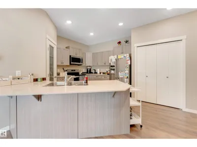 1410 26 AV NW photo 17