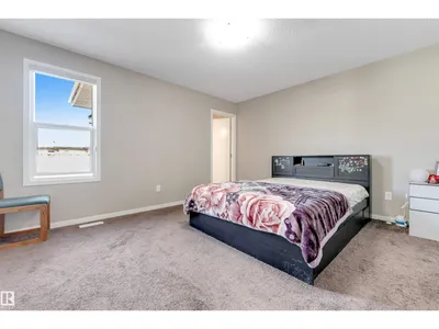 1410 26 AV NW photo 25