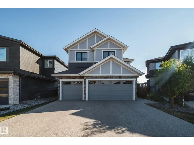 6843 KNOX LO SW, Edmonton