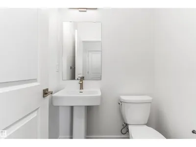 1012 14 AV NW photo 13