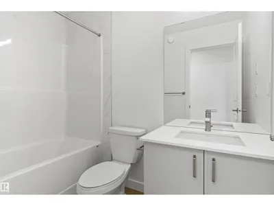 1060 14 AV NW photo 26