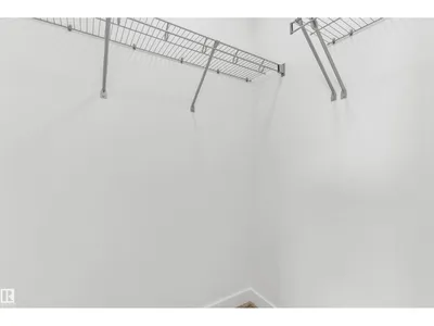 1056 14 AV NW photo 22