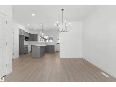 1056 14 AV NW photo 8
