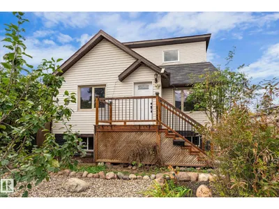 8742 151 ST NW photo 4
