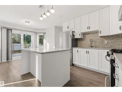 18907 90 AV NW NW photo 9