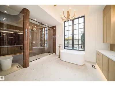 10414 134 ST NW photo 47