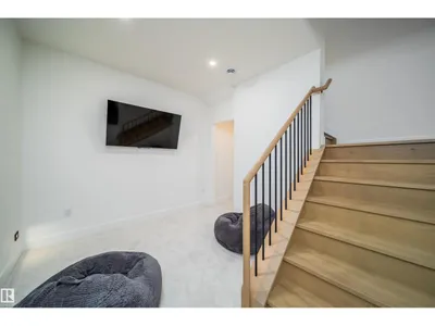 10414 134 ST NW photo 62