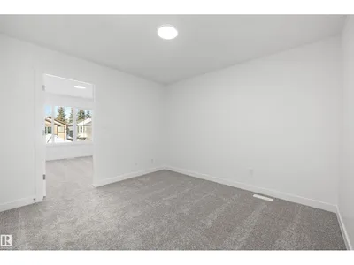 20715 43 AV NW photo 22